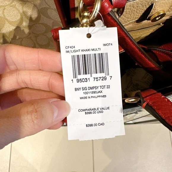 Coach CF404 Lunar New Year Dempsey Tote 22 With Rabbit And Carriage In Gold/Ligh - Picture 6 of 6